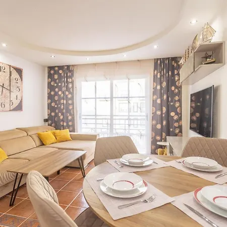 Aqua Vista 2 Bed Penthouse With Great Views Daire *