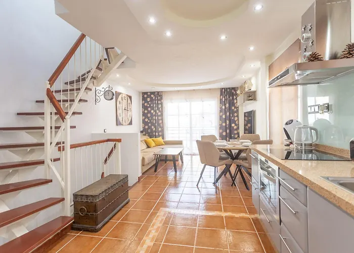 Aqua Vista 2 Bed Penthouse With Great Views كالاو سالفاجي