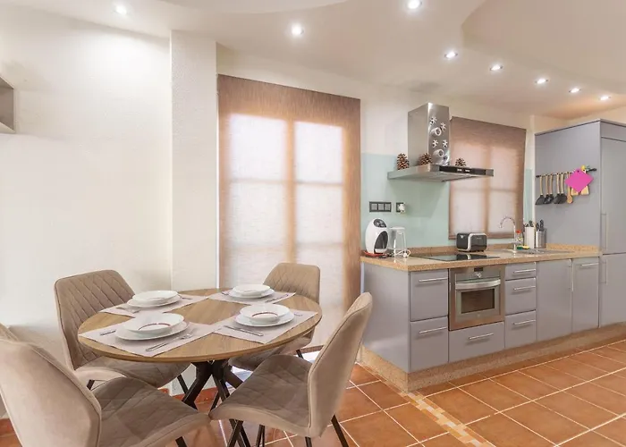 Aqua Vista 2 Bed Penthouse With Great Views * كالاو سالفاجي