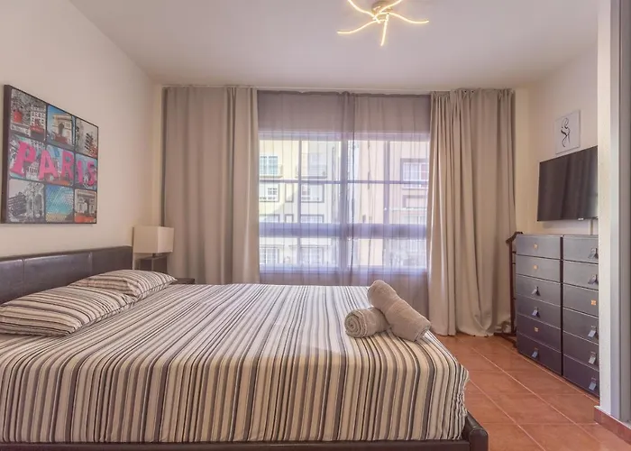 Апартаменты Aqua Vista 2 Bed Penthouse With Great Views *